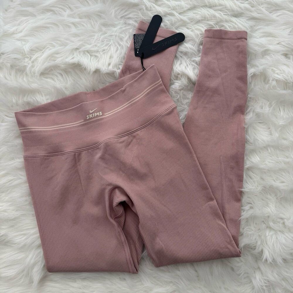 Nike Skims Ribbed Seamless 26” Leggings Himalayan Size Medium